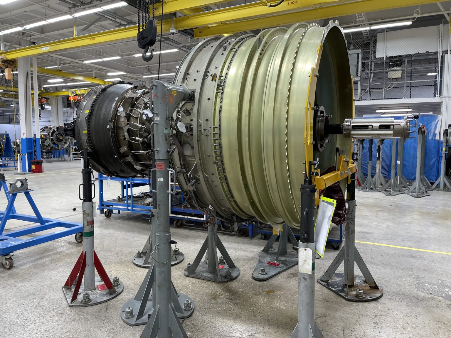 APOC Aviation Disassembles Two CFM56-7B Engines - Arabian Defence