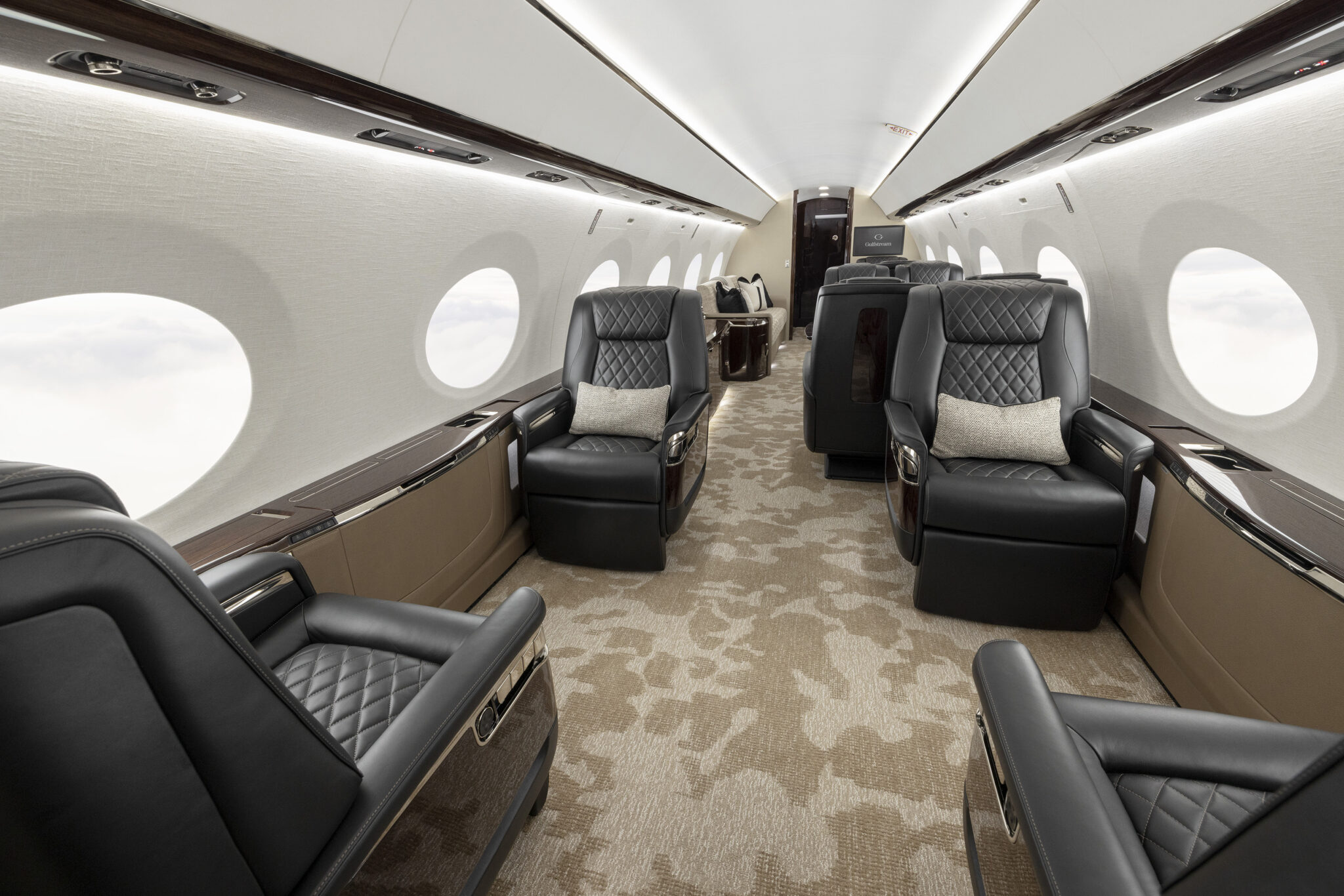 First Outfitted Gulfstream G 800 Takes Flight - Arabian Defence